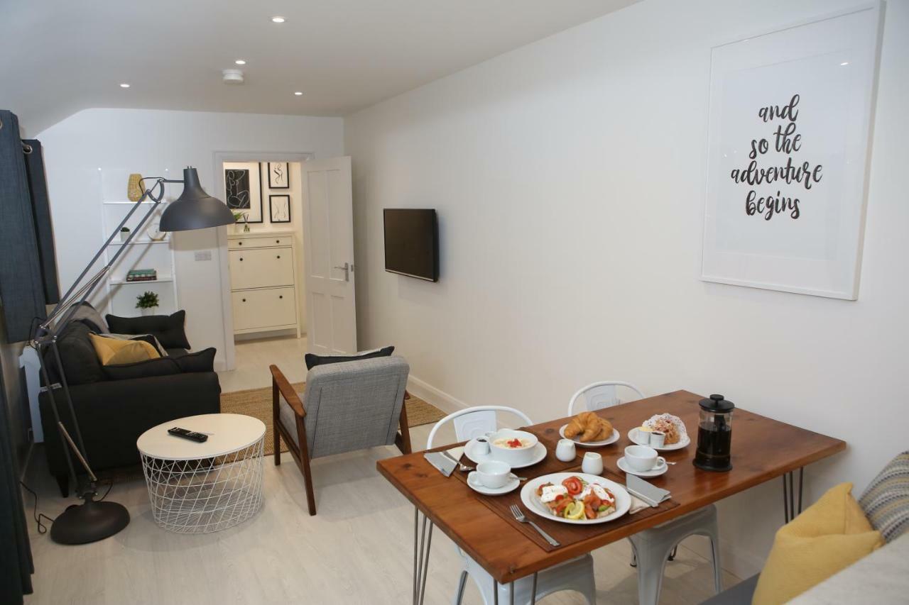 East Bridge Apartments エニスキリン エクステリア 写真